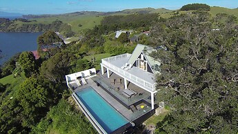 Claire's Luxury Hideaway