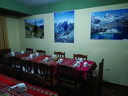 Artesonraju Hostel Huaraz