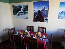 Artesonraju Hostel Huaraz