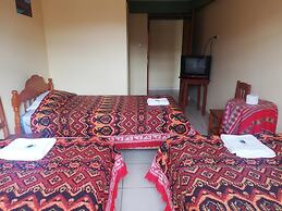 Artesonraju Hostel Huaraz