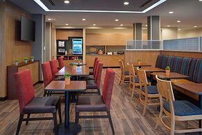 TownePlace Suites by Marriott Grand Rapids Airport
