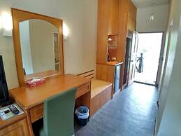 Fangchen Hot Spring Resort