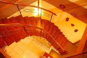 Centro Mactan Suites