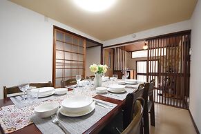 Tarbo's House Nishikitsuji : Free Parking, Pet OK