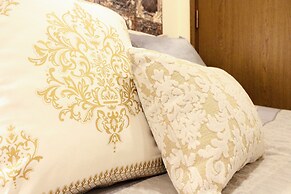 Gold House Namba Minami