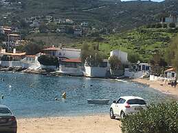 Daskalio Resort Adamis