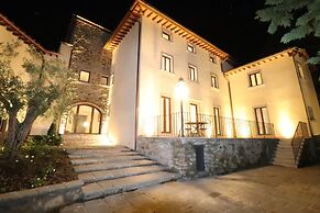 Il Borgo di Villa Cellaia