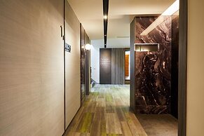 Haifu Hotel & Suites