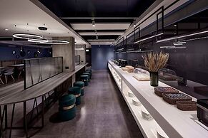 Haifu Hotel & Suites