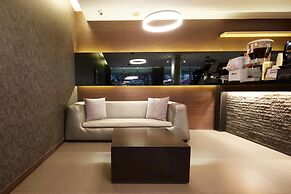 Haifu Hotel & Suites