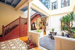 Woo Gallery and Boutique Hotel