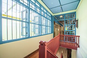 Woo Gallery and Boutique Hotel