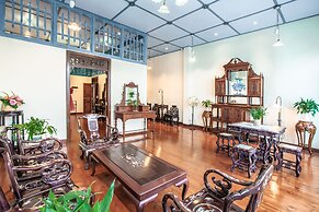 Woo Gallery and Boutique Hotel