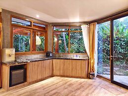 Villa 4-BR Klub Bunga No. 8 Batu Malang