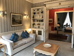 Escape To Edinburgh @ Albyn Place