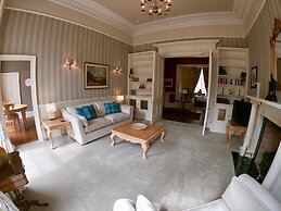 Escape To Edinburgh @ Albyn Place