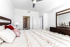 Urbanlights at Legacy West