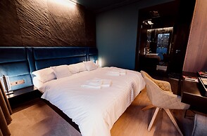 BOUTIQUE HOTEL11 with rooftop SPA