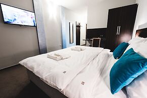 BOUTIQUE HOTEL11 with rooftop SPA