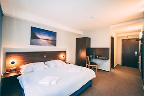 BOUTIQUE HOTEL11 with rooftop SPA