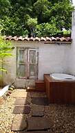 Chácara Andó Bed & Breakfast