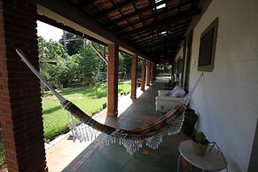 Chácara Andó Bed & Breakfast