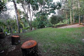 Chácara Andó Bed & Breakfast