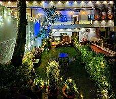 Eminence - Palm Residency