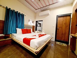 Eminence - Palm Residency