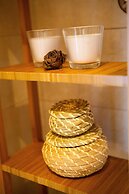 Split Summer Lounge Apartments