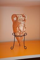 Split Summer Lounge Apartments