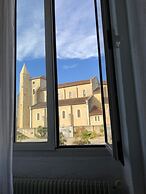 Le Bon Geours