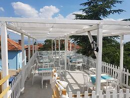 Aliya Konak - Köy Evi ve Lezzetleri