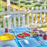 Aliya Konak - Köy Evi ve Lezzetleri