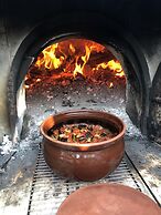 Aliya Konak - Köy Evi ve Lezzetleri