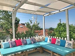 Aliya Konak - Köy Evi ve Lezzetleri