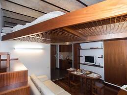 Trevi Fountain - Lovely Loft Apartment