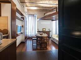 Trevi Fountain - Lovely Loft Apartment