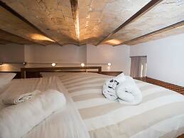 Trevi Fountain - Lovely Loft Apartment