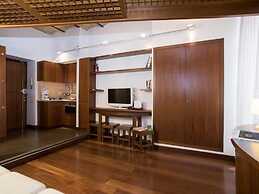 Trevi Fountain - Lovely Loft Apartment