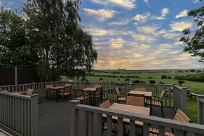 The Three Horseshoes