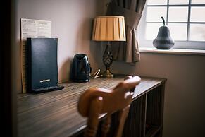 The Three Horseshoes