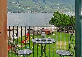 Holideal Campione Bed & Surf