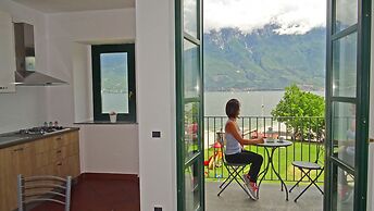 Holideal Campione Bed & Surf