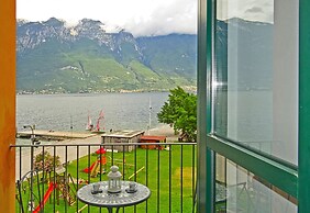 Holideal Campione Bed & Surf