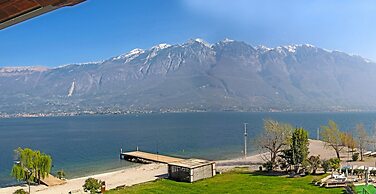 Holideal Campione Bed & Surf