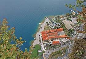 Holideal Campione Exclusive