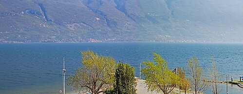 Holideal Campione Exclusive