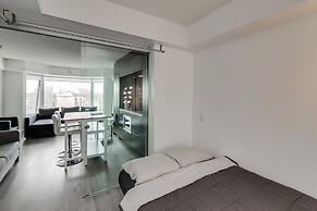 Amazing Royal Suites Yorkville