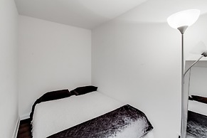 Amazing Royal Suites Yorkville